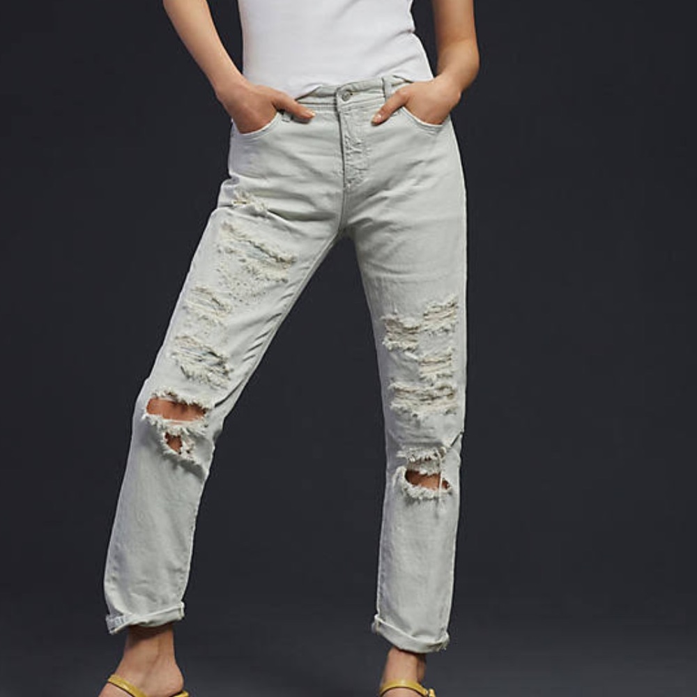 EUC Anthropologie Pilcro Mid-Rise Slim Boyfriend Jeans